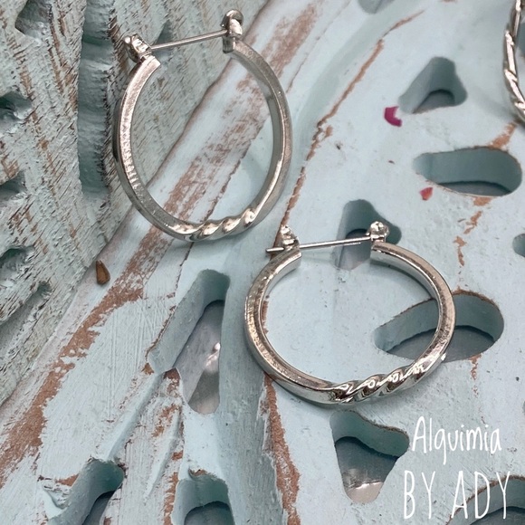 silver  medium size twisted hoops earrings - Picture 1 of 4